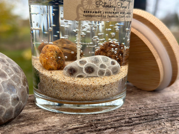 Petoskey stone gel candle close up