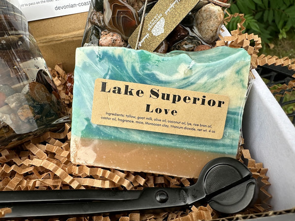 LAKE SUPERIOR LOVE GIFT BOX