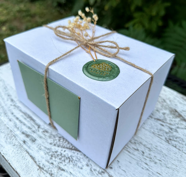 LAKE LOVE GIFT BOX