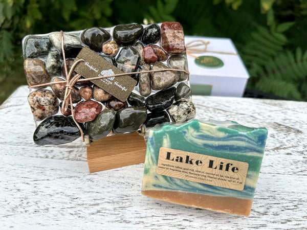 LAKE LOVE GIFT BOX